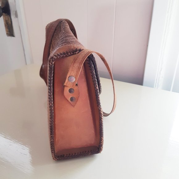 Tooled leather Purse which judging from the style was made in Mexico - Picture 2 of 6